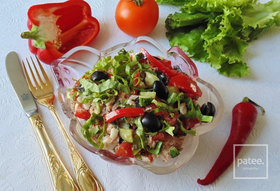 Салат с тунцом, овощами и оливками - Шаг 12