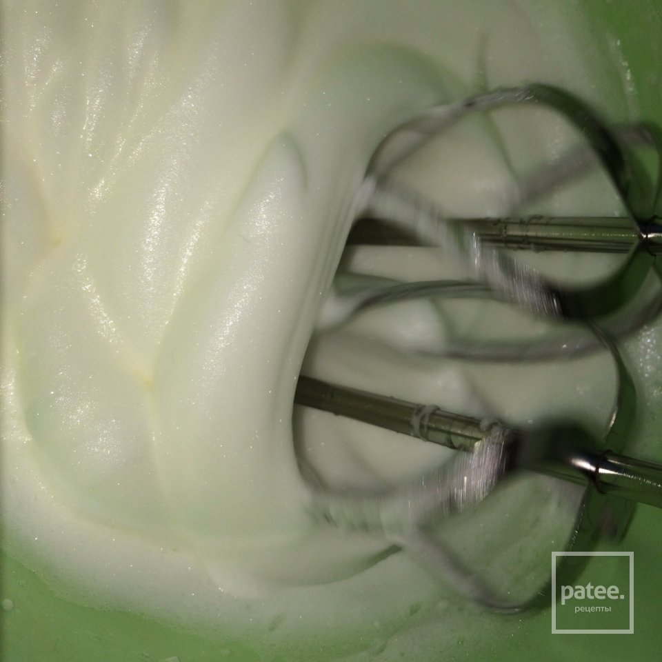 Воздушная шарлотка с яблоками - Шаг 3