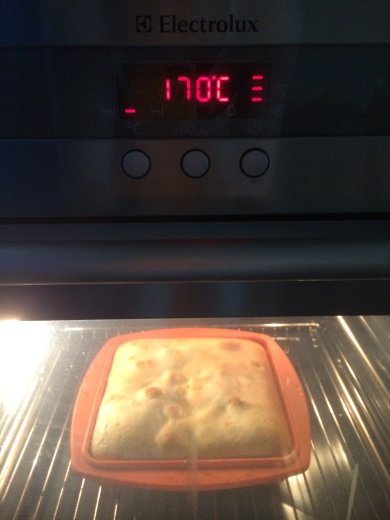 Воздушная шарлотка с яблоками - Шаг 7