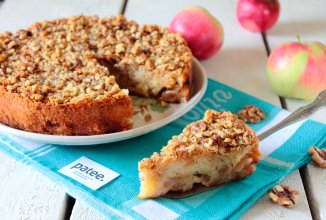 Пирог яблочный с грецкими орехами