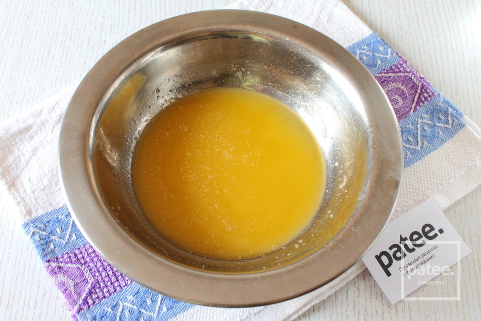 Пирог яблочный с грецкими орехами - Шаг 8