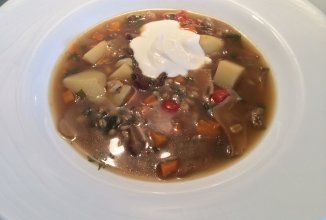 Суп из сушёных белых грибов с перловкой.