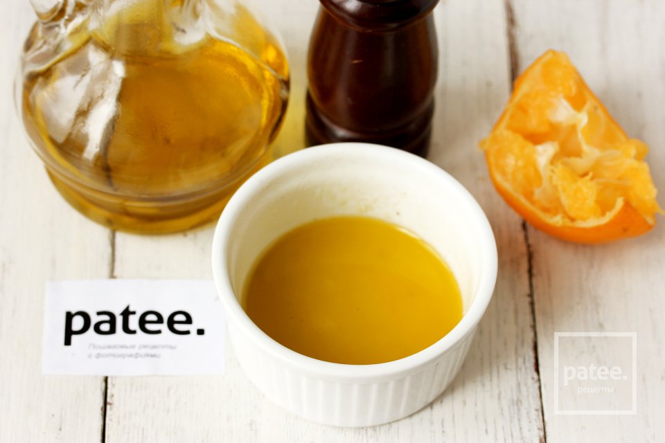 Микс-салат с помидорами черри и шампиньонами - Шаг 4