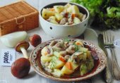 Картофель с маслятами в сметане
