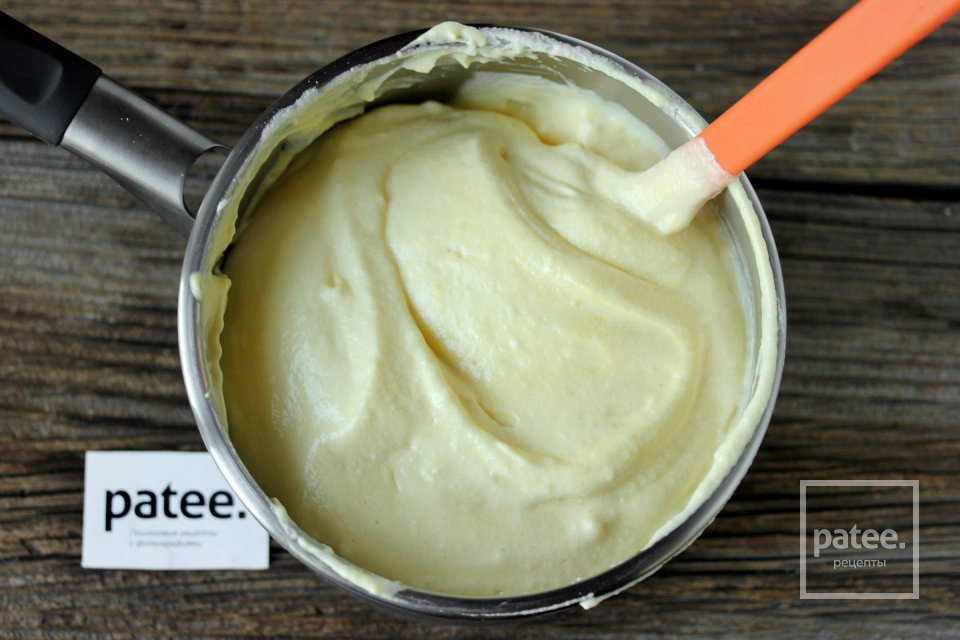 Крем Пломбир с клубникой и савоярди - Шаг 10