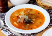 Картофельный суп с сардиной в томатном соусе