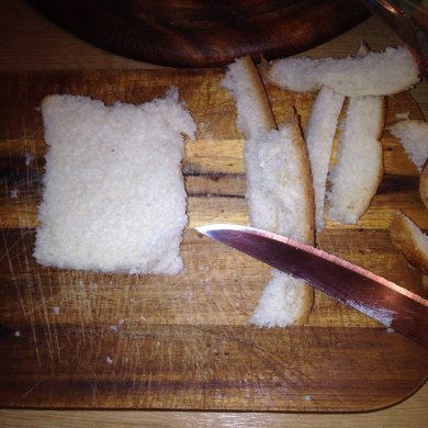 Цезарь с семгой и соусом - Шаг 2