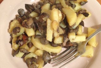 Картофель с грибами.