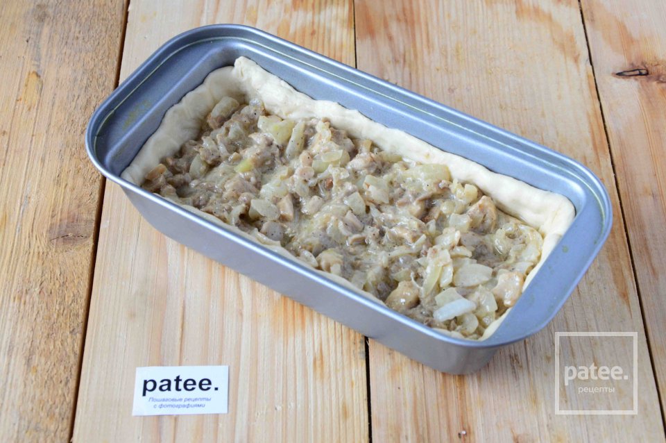 Открытый слоеный пирог с грибами - Шаг 5