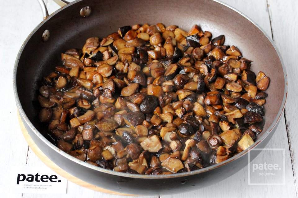 Пирог с белыми грибами - Шаг 8