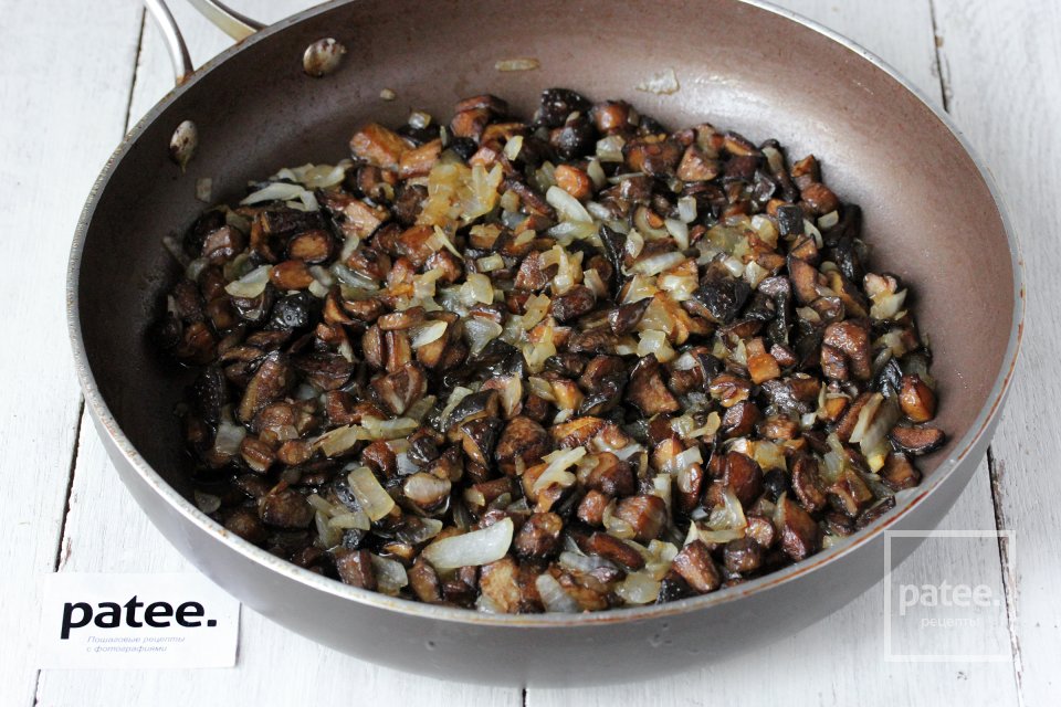 Пирог с белыми грибами - Шаг 10