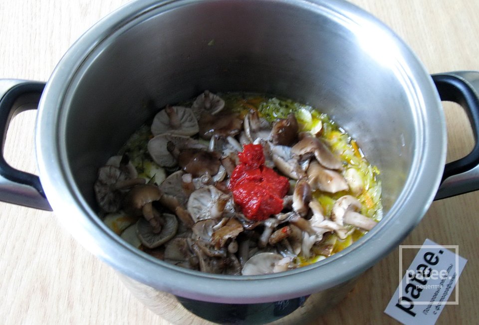 Солянка грибная - Шаг 11