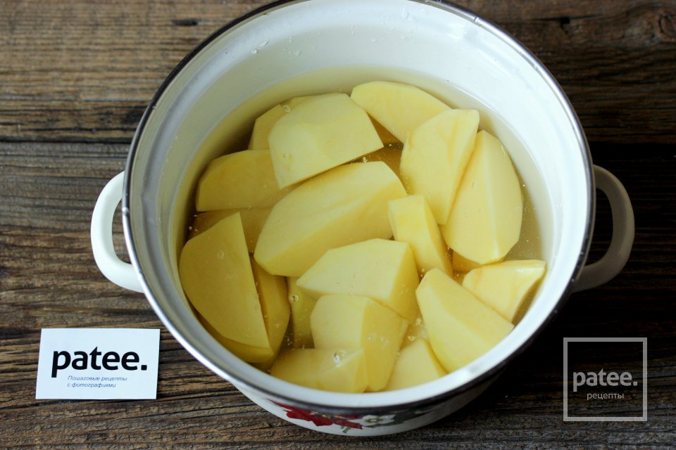 Сосиски в картофельном пюре - Шаг 2