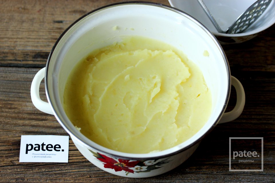 Сосиски в картофельном пюре - Шаг 4