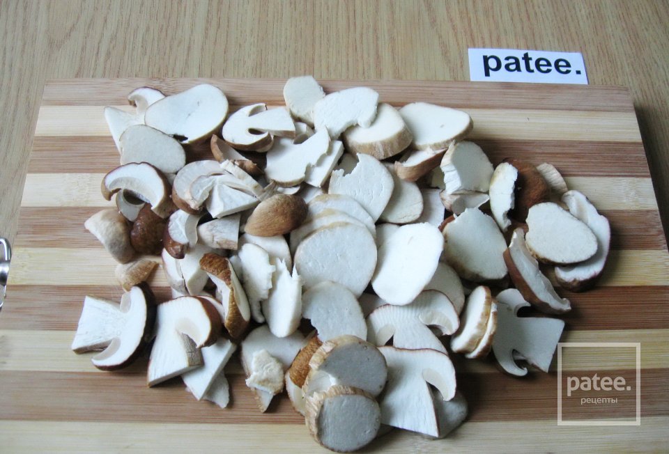 Борщ с индейкой и белыми грибами - Шаг 7