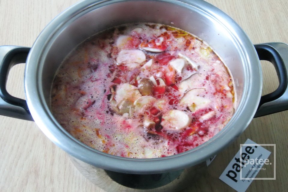 Борщ с индейкой и белыми грибами - Шаг 11