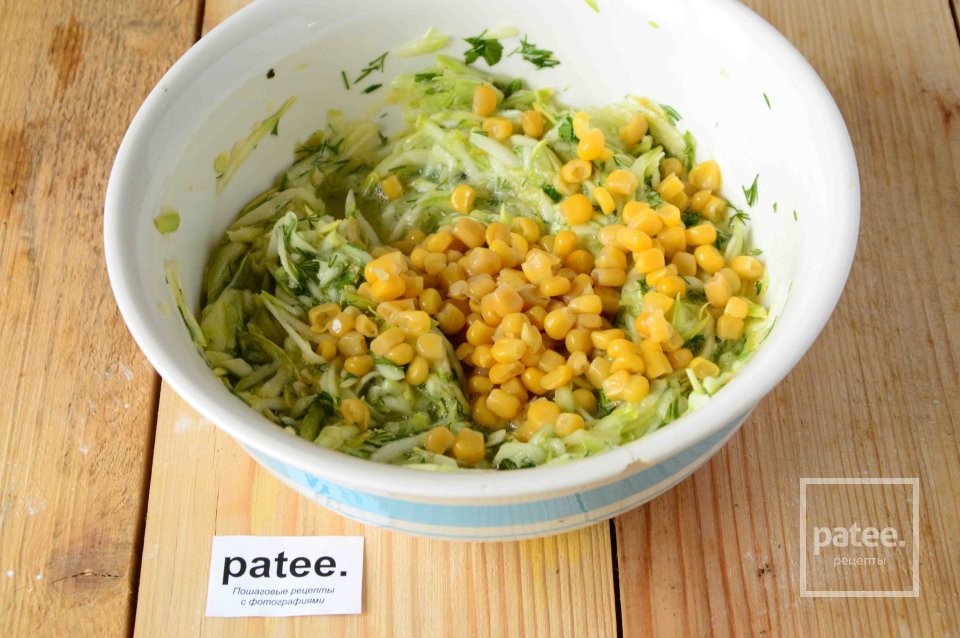 Кабачковые оладьи с кукурузой - Шаг 5