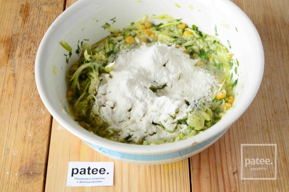 Кабачковые оладьи с кукурузой - Шаг 6