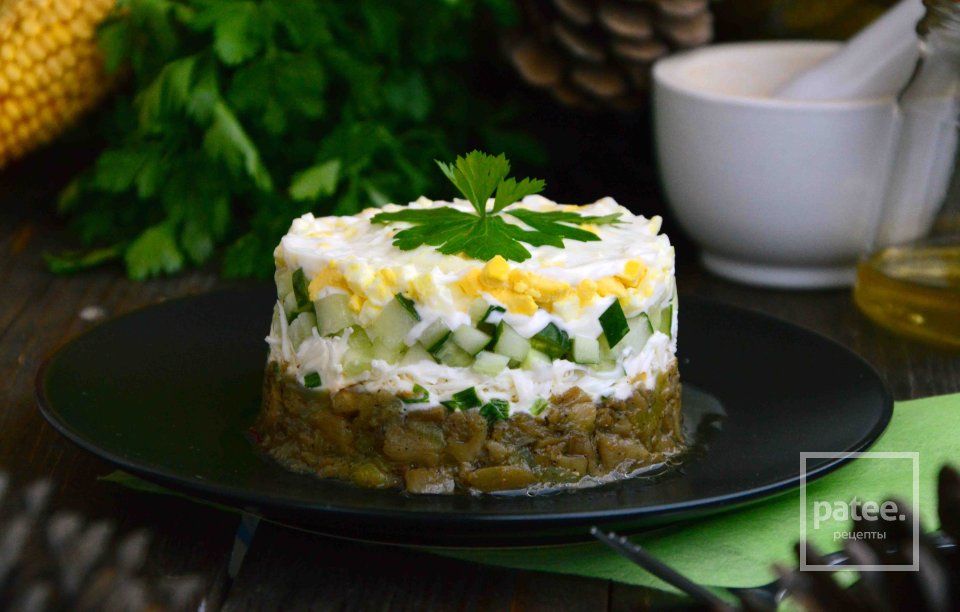 Теплый салат с грибами, плавленым сыром и огурцом - Шаг 17