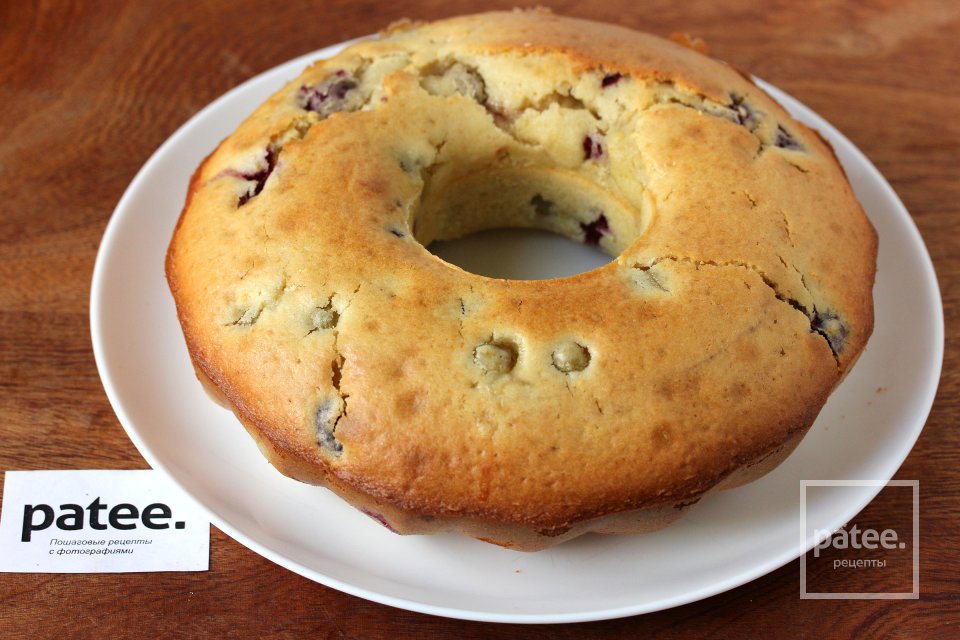 Апельсиновый кекс с виноградом и малиной - Шаг 11