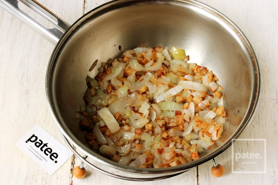 Картофельное пюре с салом и луком - Шаг 6