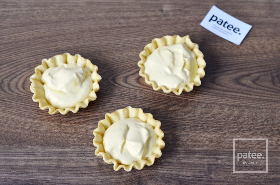 Корзиночки с манговым кремом и запеченной меренгой - Шаг 15