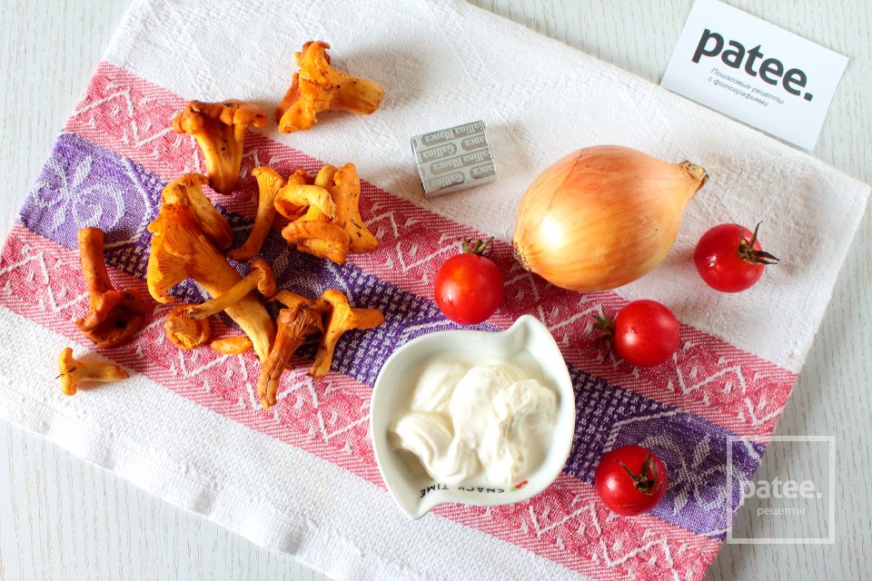 Лисички в сметане - Шаг 1