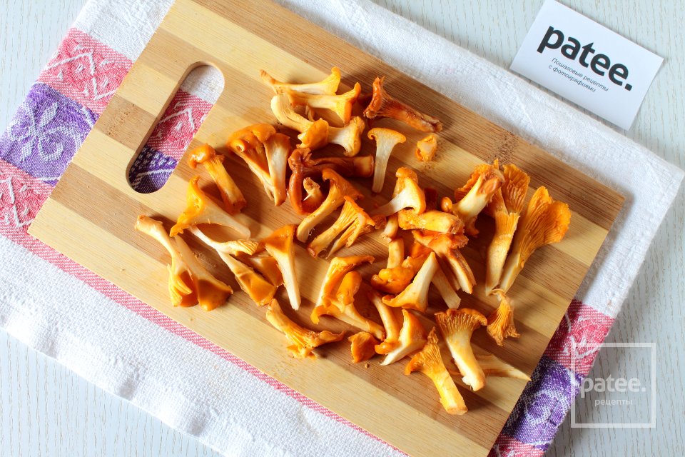 Лисички в сметане - Шаг 2