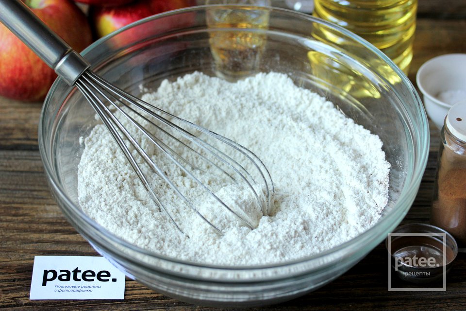 Яблочный пирог с корицей и коньяком - Шаг 4