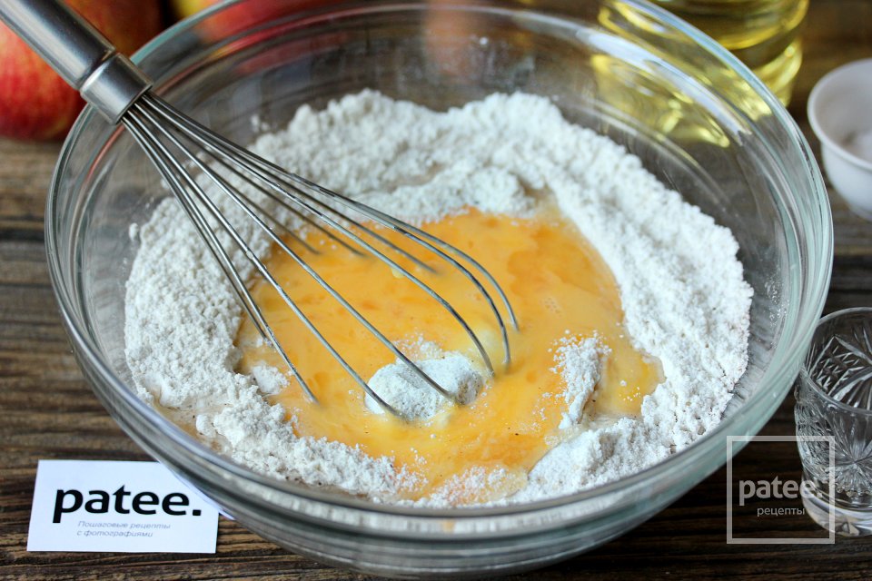 Яблочный пирог с корицей и коньяком - Шаг 6