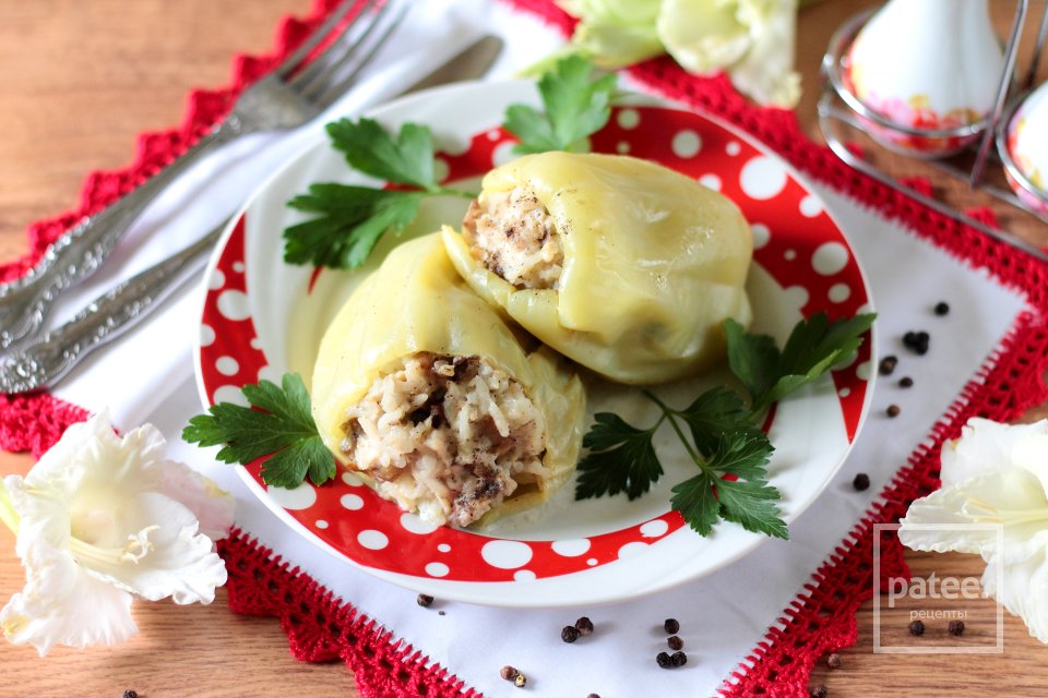 Перцы, фаршированные курицей и грибами в мультиварке - Шаг 12