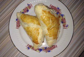 Слоеные конвертики с яблоками