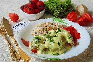 Куриная печень в сырном соусе с болгарским перцем