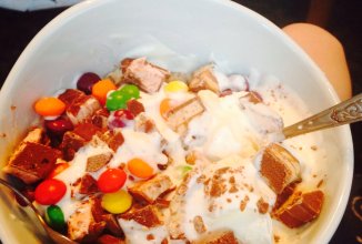 Tutti-frutti ice cream