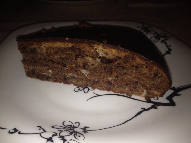 Мраморный пирог с шоколадной глазурью
