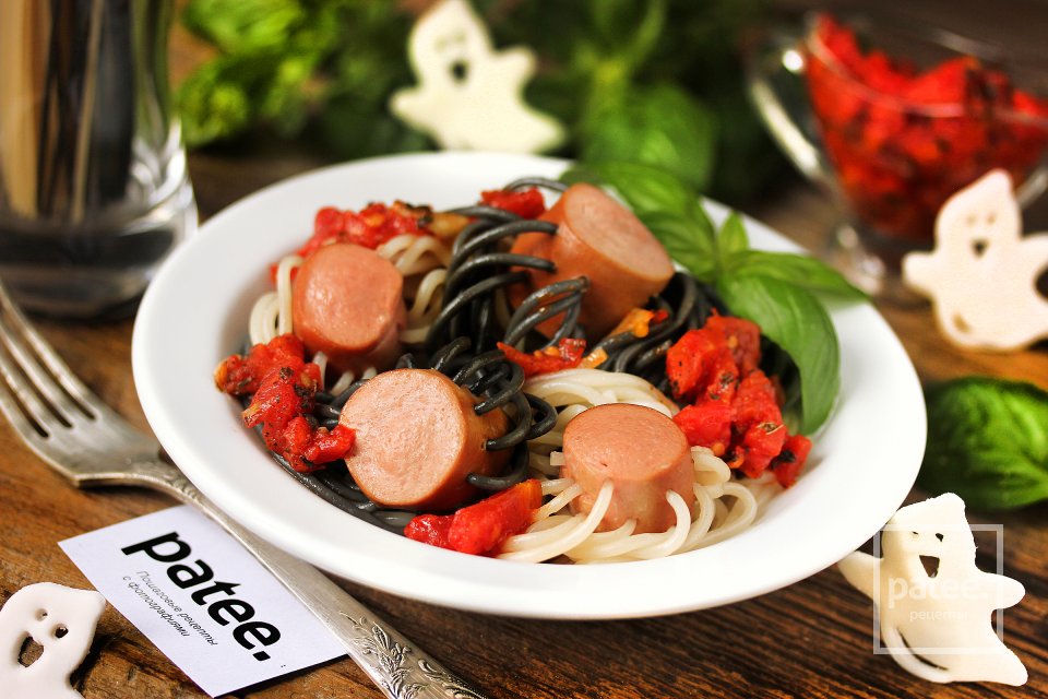 Сосиски со спагетти Осьминожки на Хэллоуин - Шаг 13