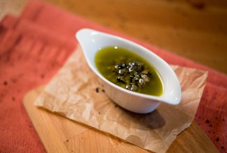 Соус с анчоусами