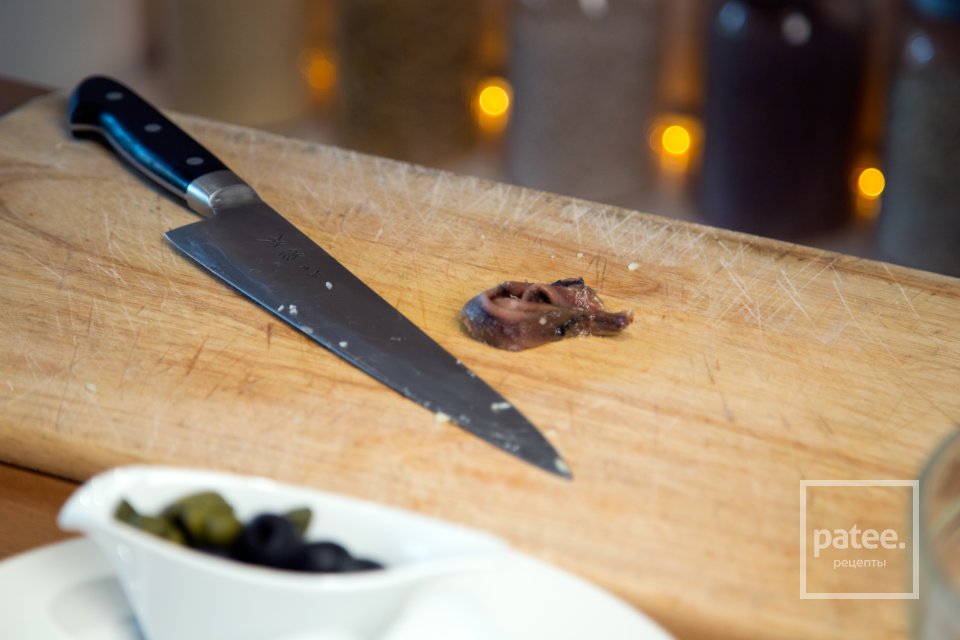 Салат Нисуаз с соусом из анчоусов - Шаг 5