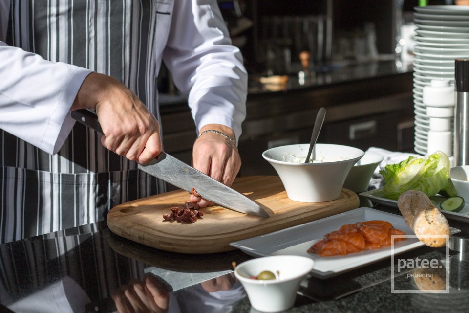 Бутерброд с лососем и огуречным соусом - Шаг 9