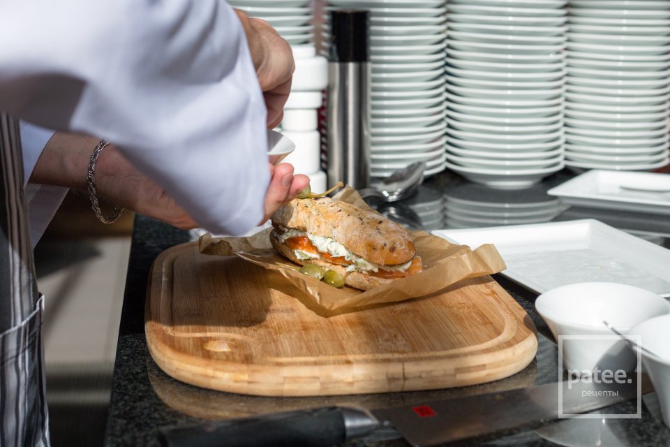 Бутерброд с лососем и огуречным соусом - Шаг 19