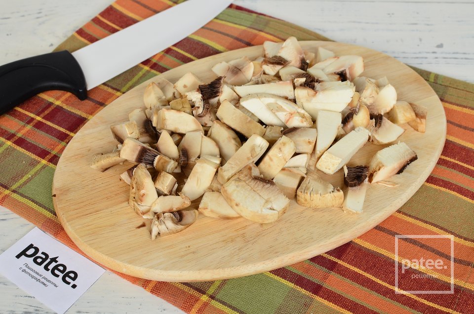 Сырные корзинки с курицей и грибами - Шаг 7