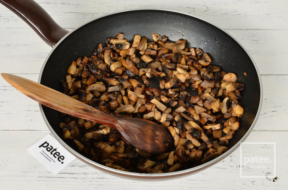 Сырные корзинки с курицей и грибами - Шаг 8