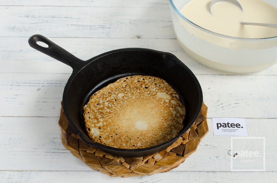 Заварные блины на кефире - Шаг 9