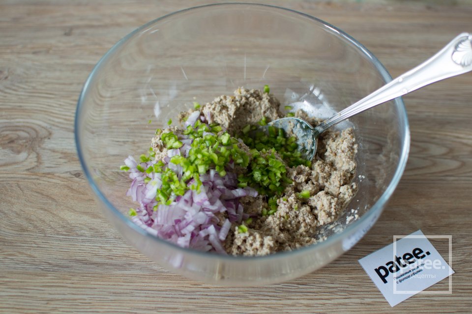 Баклажаны с грецкими орехами и зеленью - Шаг 8