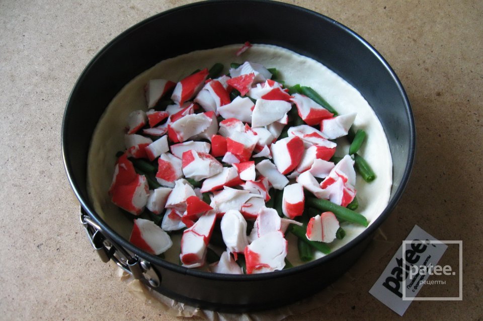 Киш из крабовых палочек и кукурузы - Шаг 6