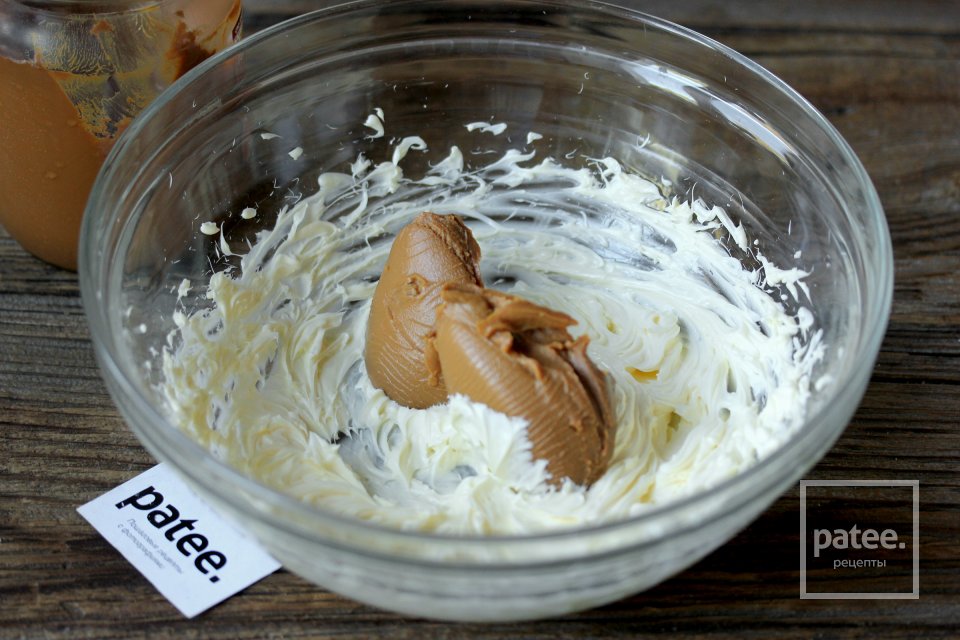 Тыквенный торт Паутинка на Хэллоуин - Шаг 10