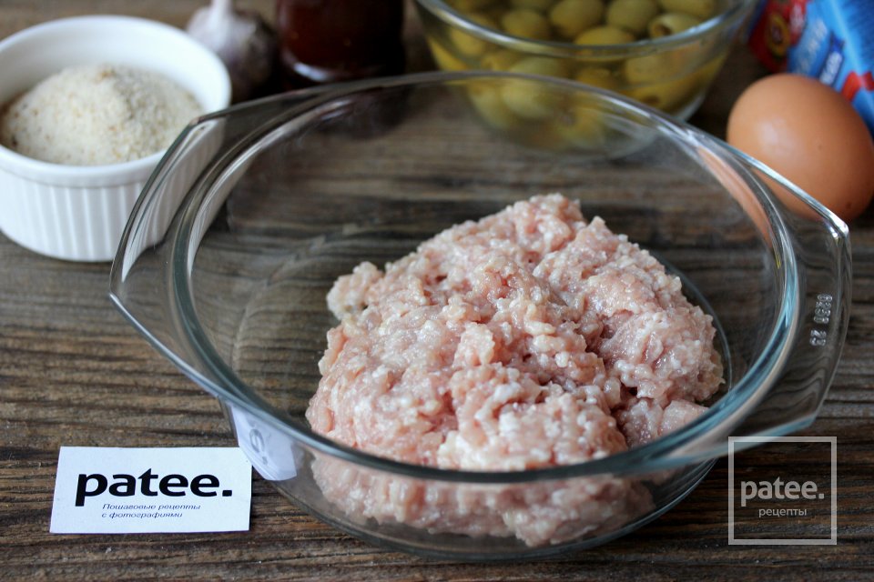 Куриные шарики в красном соусе Глаза на Хэллоуин - Шаг 2