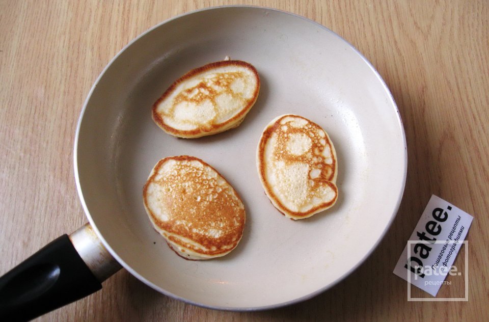 Оладьи с соленой форелью - Шаг 7