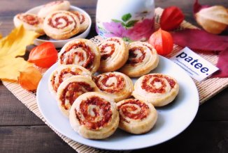 Закусочное печенье с салями и сыром