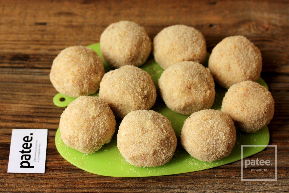 Куриные крокеты с перепелиными яйцами - Шаг 10